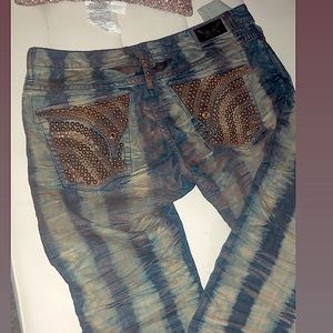 These are robin jeans size 40